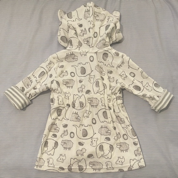 Baby teddy bear ear hooded Bath robe size 0-9 months Carters brand - Picture 2 of 3